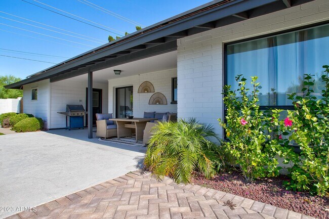 Building Photo - 1201 E Northview Ave