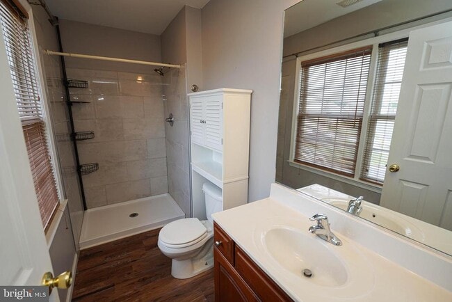 Building Photo - 1331 Aspen Dr