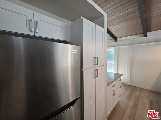 Building Photo - 11021 Missouri Ave