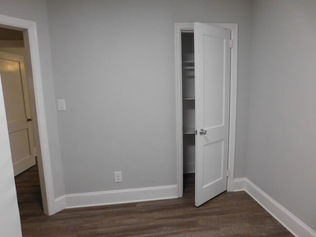 Building Photo - 418 Church Rd