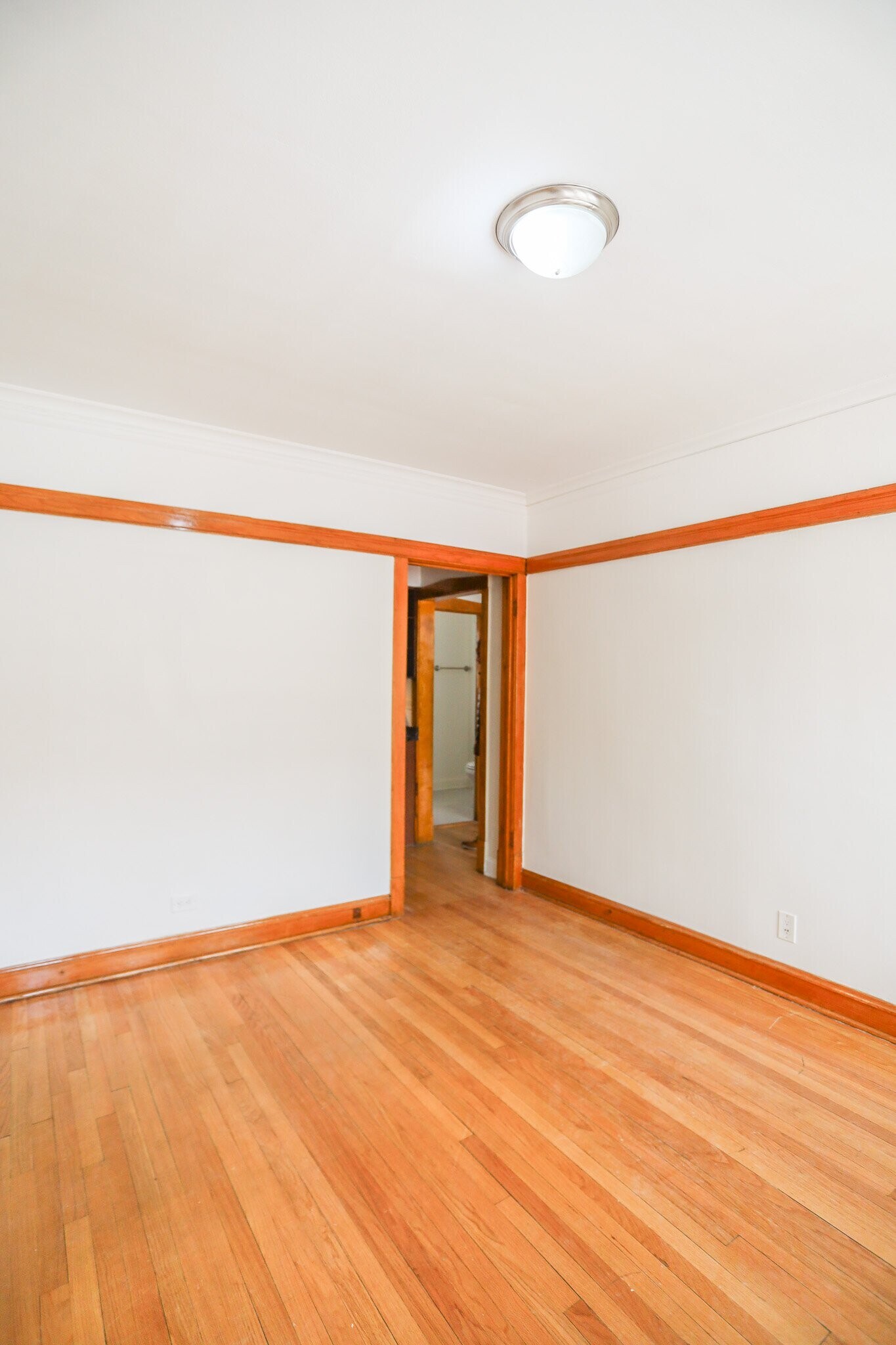 Building Photo - 2736 N Leclaire Ave