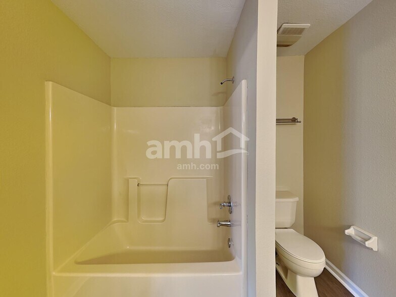 Building Photo - 5978 White Birch Dr