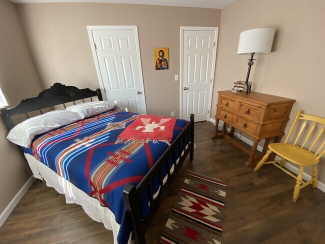 Building Photo - 5725 S Marshall Pl