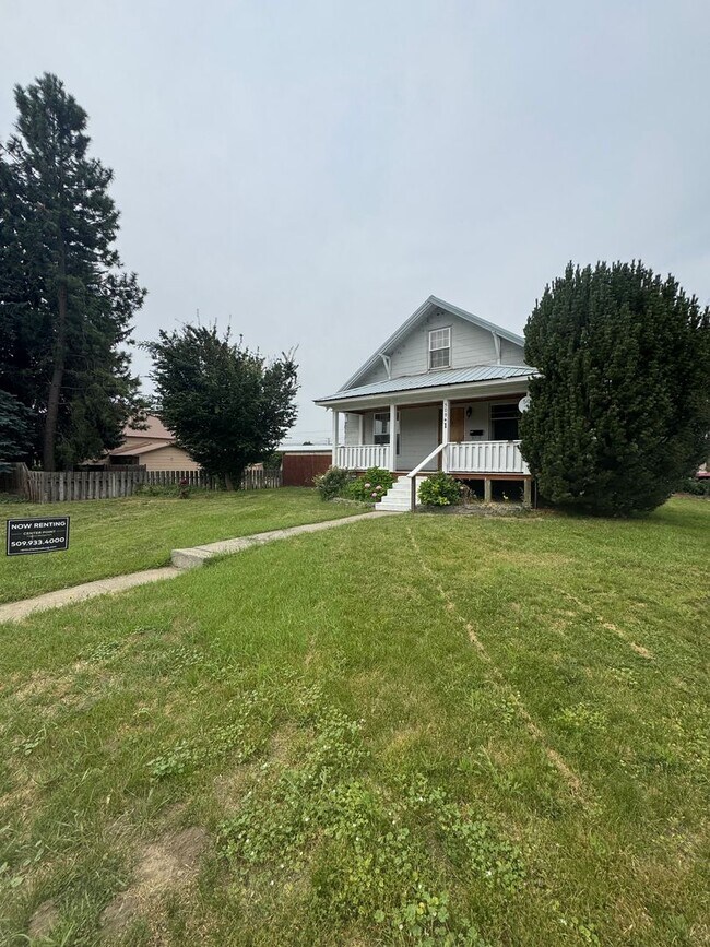 Building Photo - 509 N Cle Elum St