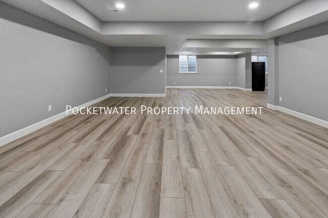 Building Photo - 5019 Thistle Dr