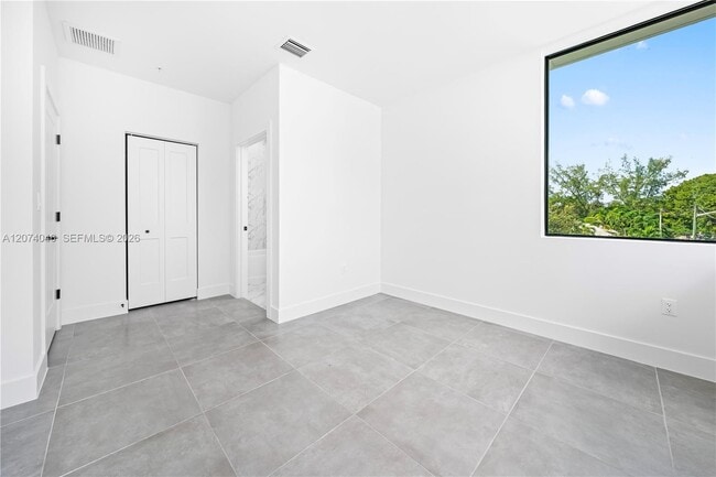 Building Photo - 1780 NW 5th St