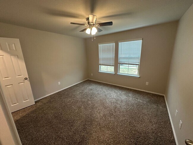 Building Photo - 5108 Karen Grn Dr