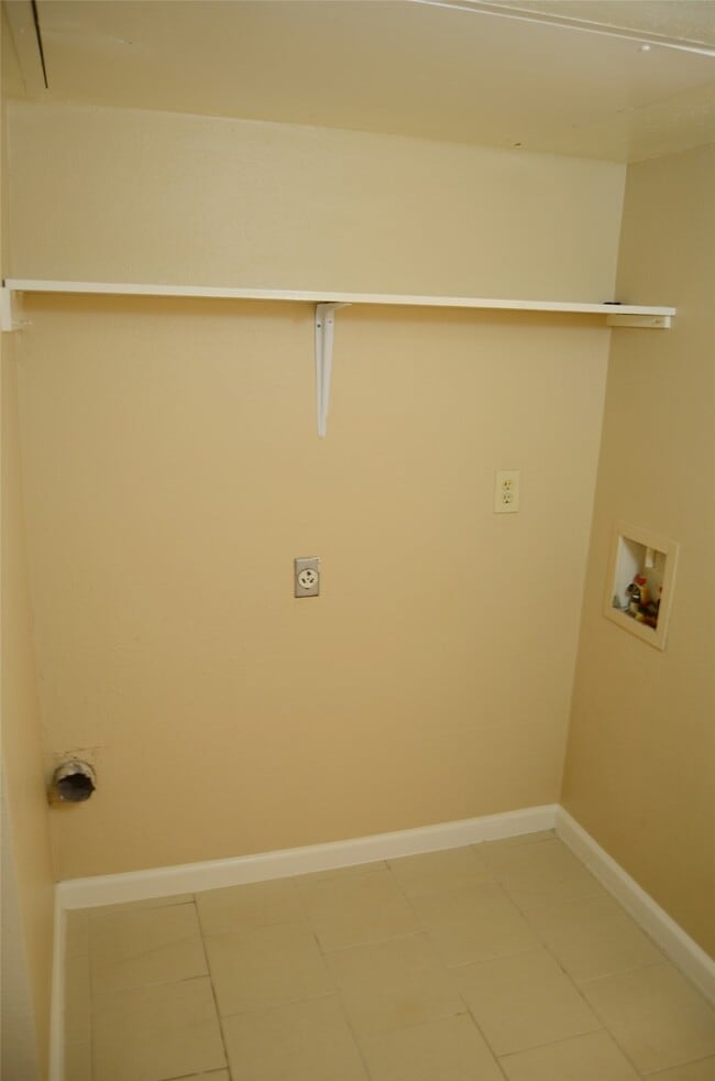 Building Photo - 17506 Bullis Gap Dr