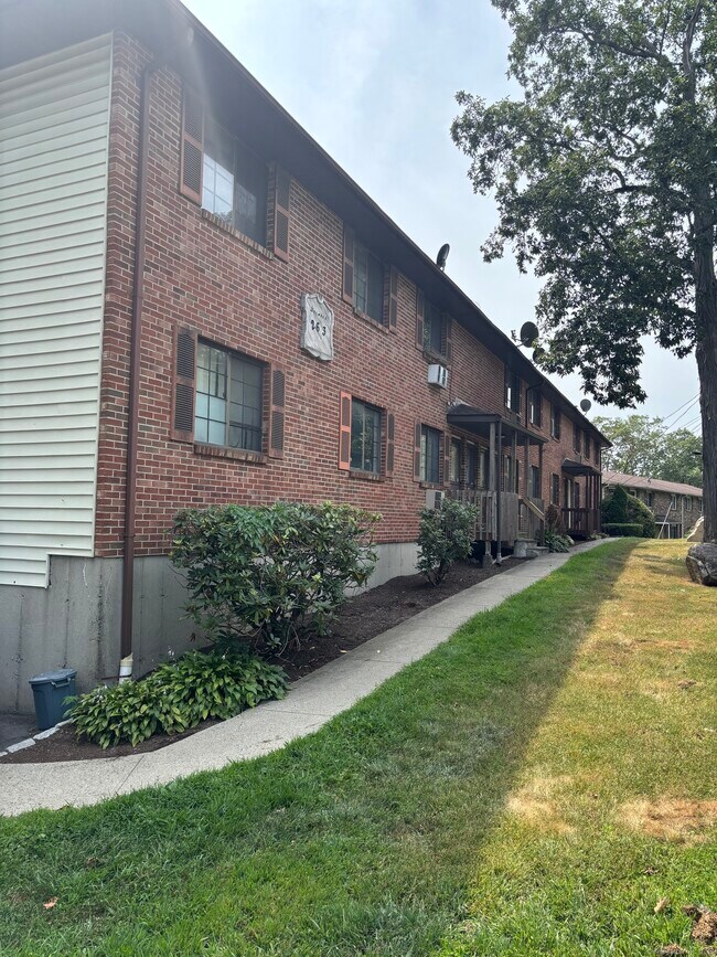 Primary Photo - 263 Perkins Ave