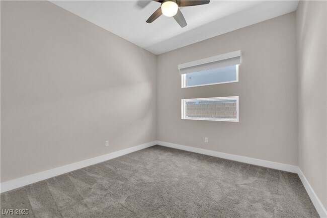 Building Photo - 11032 Rolling Vista Dr