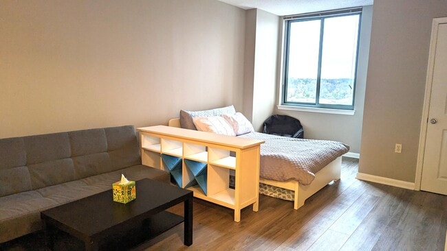 Building Photo - 851 N Glebe Rd