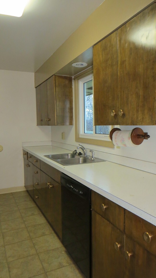 Building Photo - 5503 6th Ave S