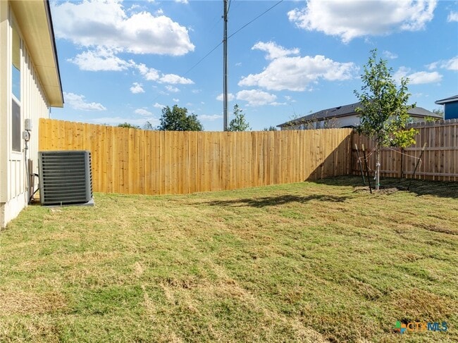 Building Photo - 5104 Rose Gdn Lp