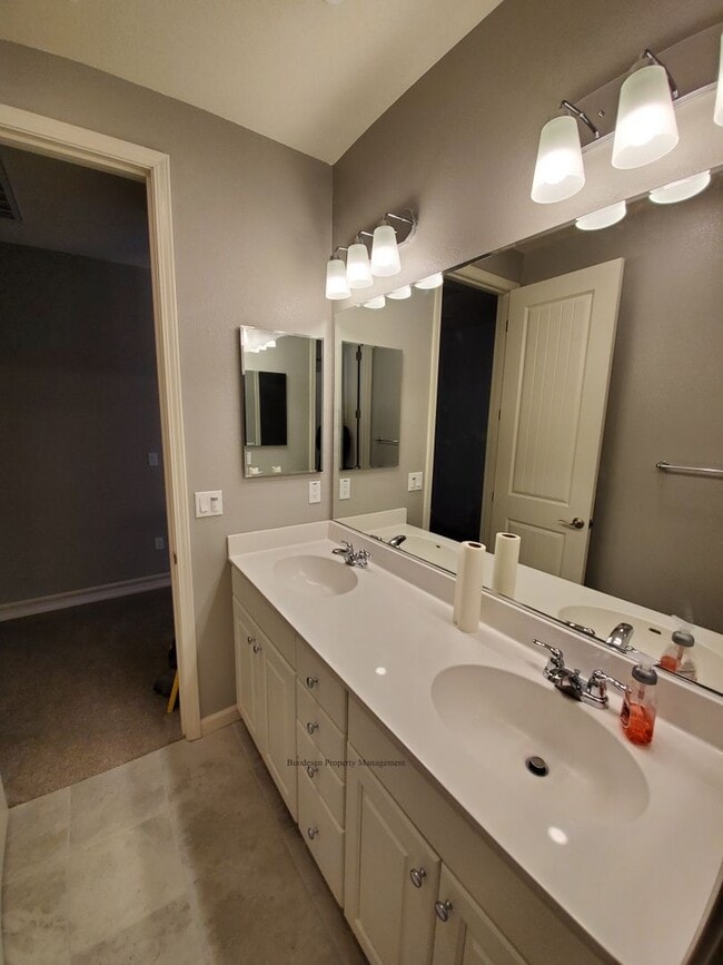 Building Photo - 5137 Kolton Pl