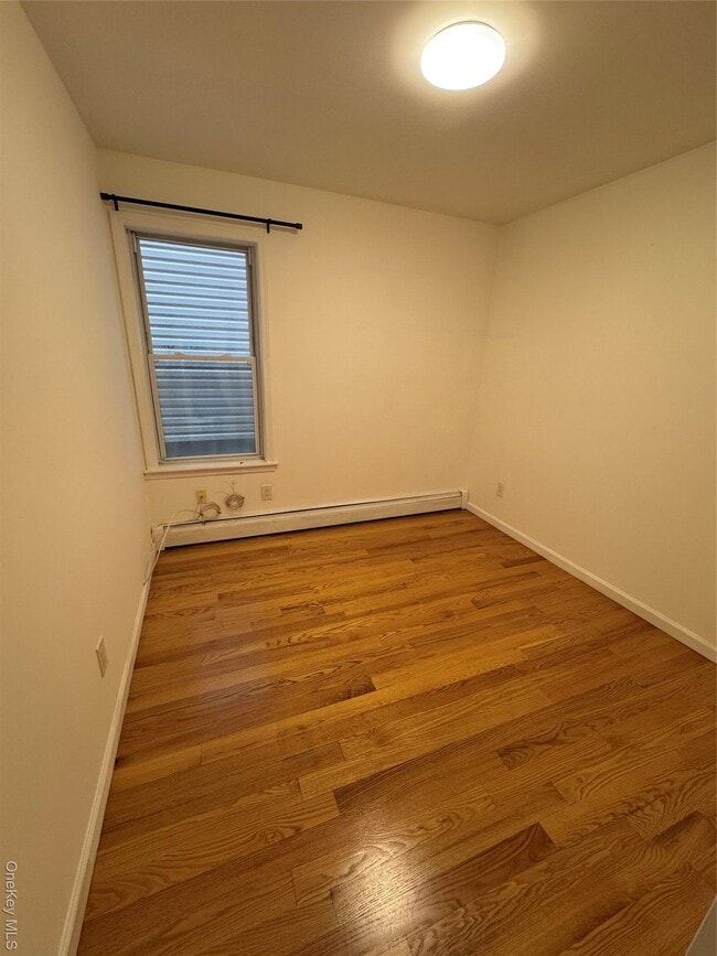 Building Photo - 9-14 College Point Blvd