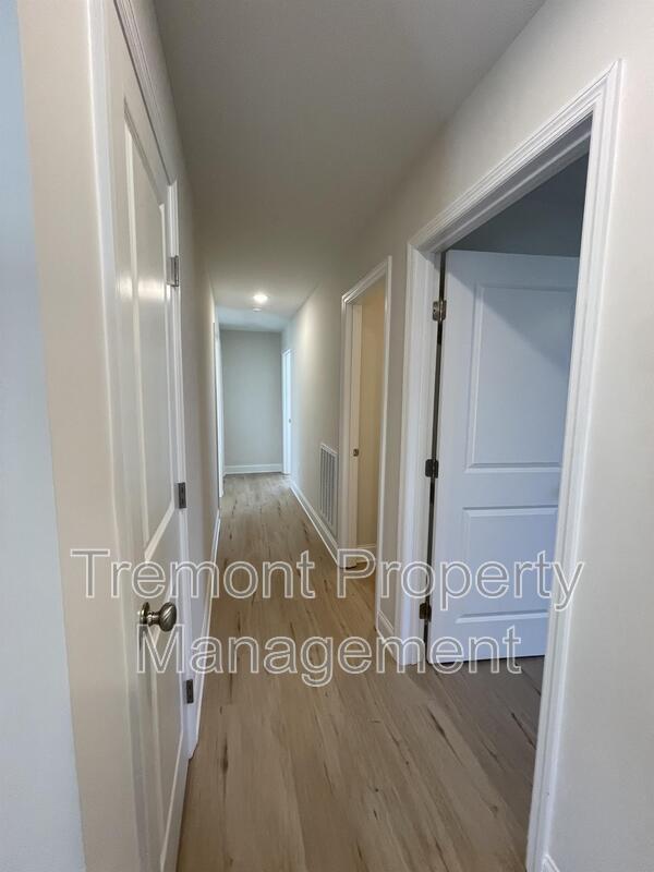Building Photo - 2405 Harley St
