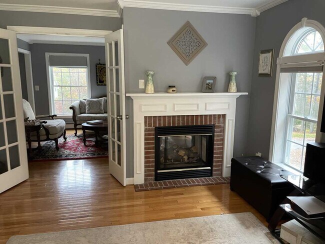 Building Photo - 125 Ridgeview Dr