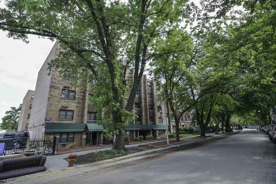 Primary Photo - 665 W Wrightwood Ave