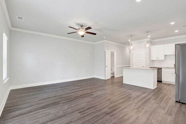 Building Photo - 77 Dorsey Dr