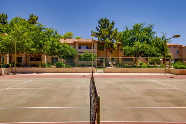 Building Photo - 1351 N Pleasant Dr