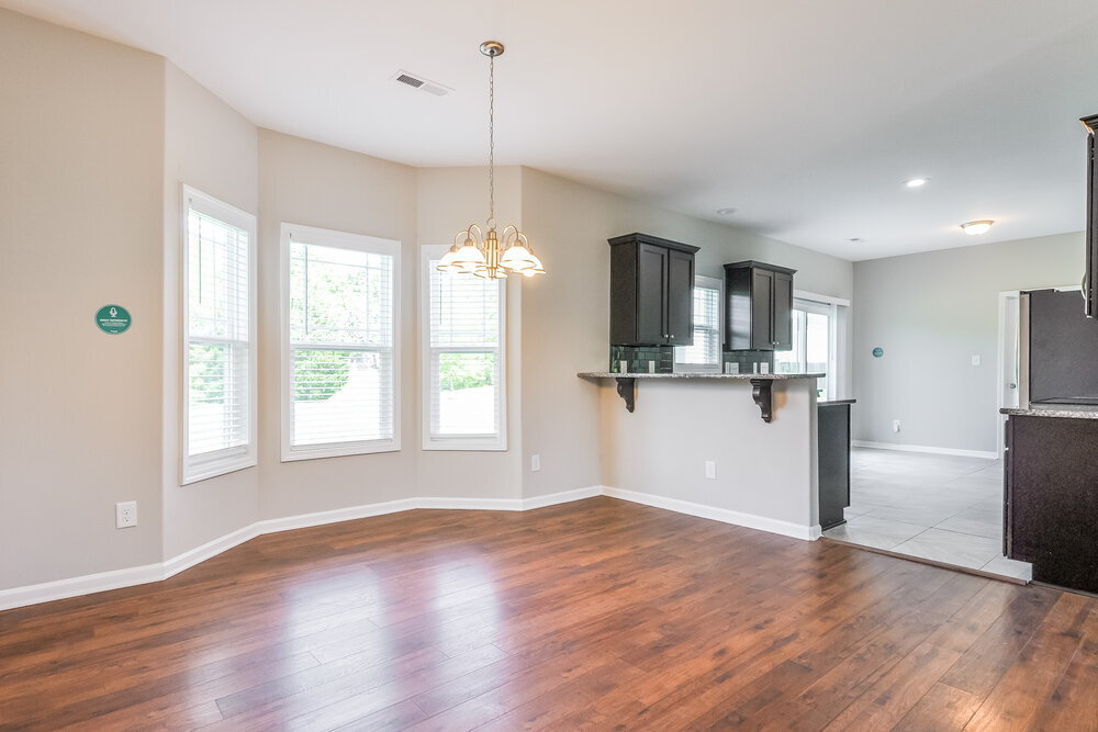 Building Photo - 229 Darecrest Ln