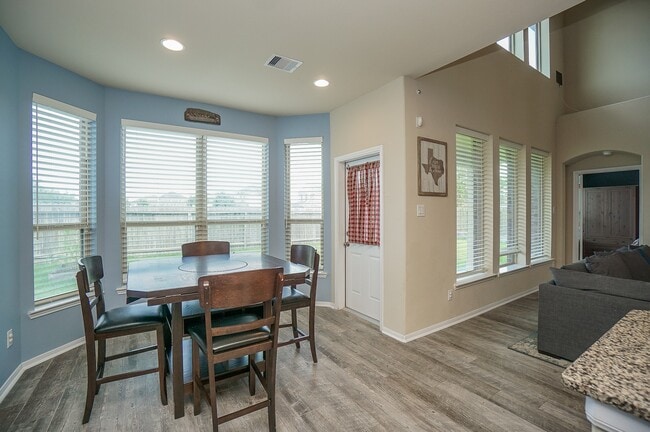Building Photo - 9506 Bonbrook Bend Ln