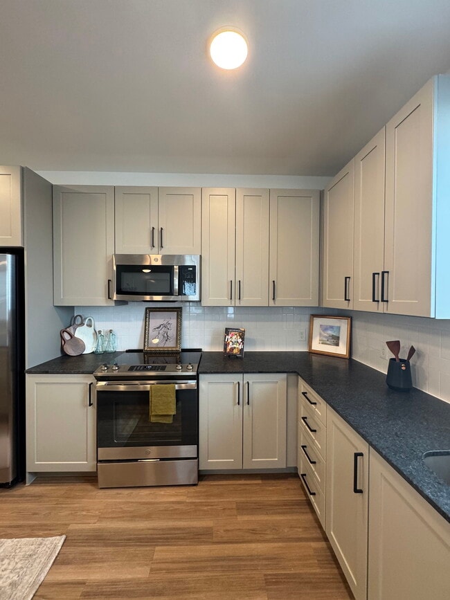 Building Photo - 3701 Raven Trl