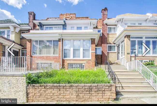 Building Photo - 1705 67th Ave