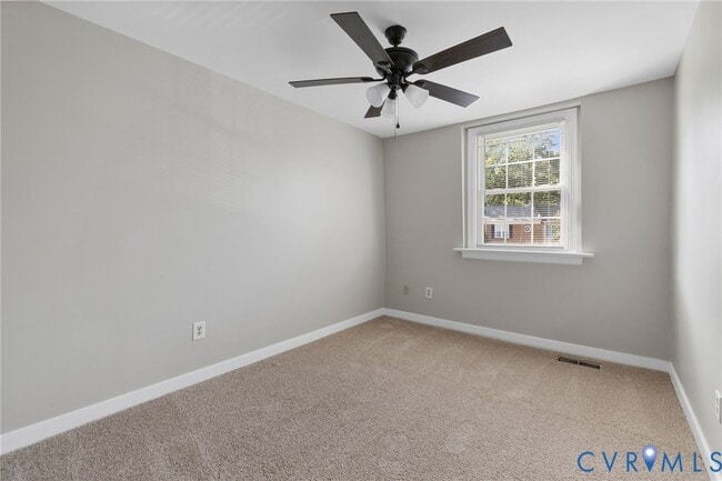 Building Photo - 2218 Kingsbrook Dr