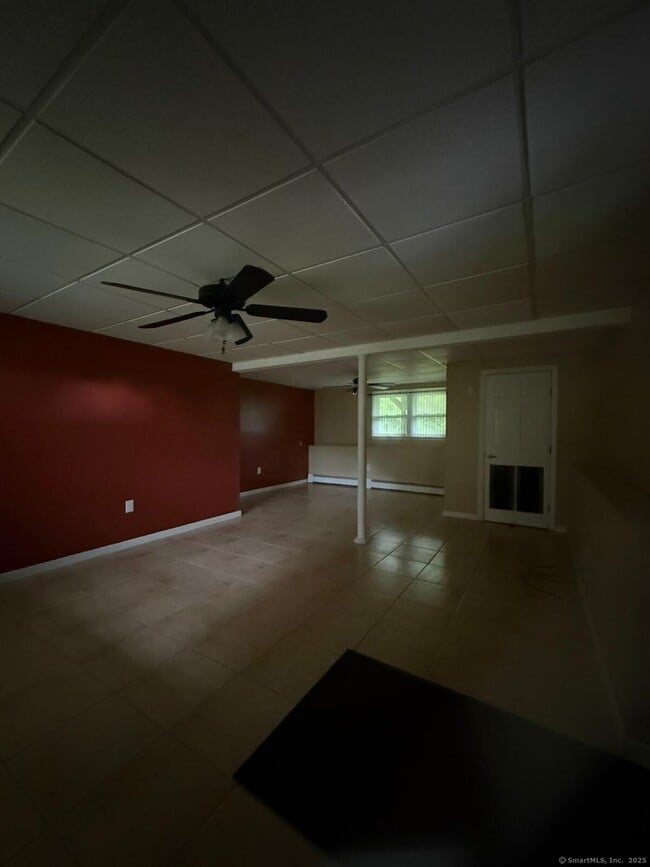 Building Photo - 237 Longview Ave