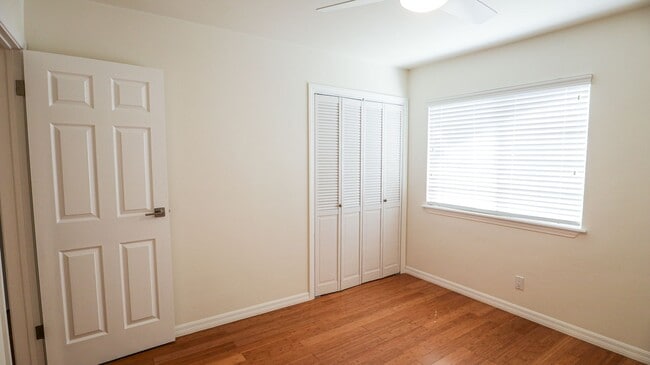 Building Photo - Beautifully Remodeled 3 Bed, 2 Bath Home i...
