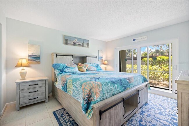 Building Photo - 634 Bird Bay Dr E