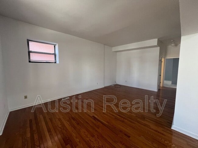 Building Photo - 4362 McPherson Ave