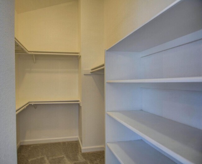 Building Photo - Offering 3 spacious bedrooms, 2.5 baths, l...