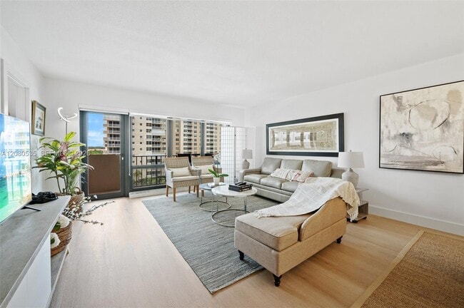 Building Photo - 5100 N Ocean Blvd