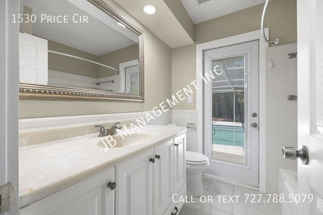 Building Photo - 1530 Price Cir