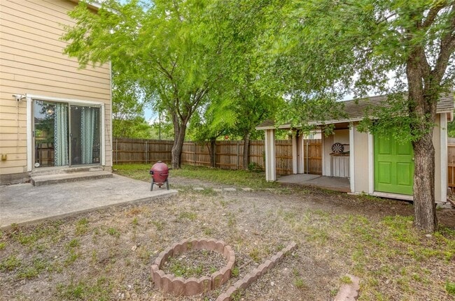 Building Photo - 5307 Viewpoint Dr