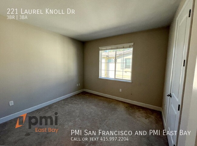 Building Photo - 221 Laurel Knoll Dr