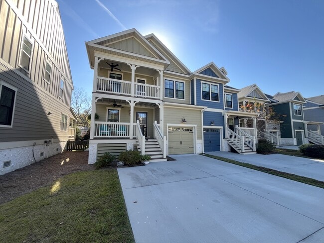 Building Photo - 16 Old Stoney Ln