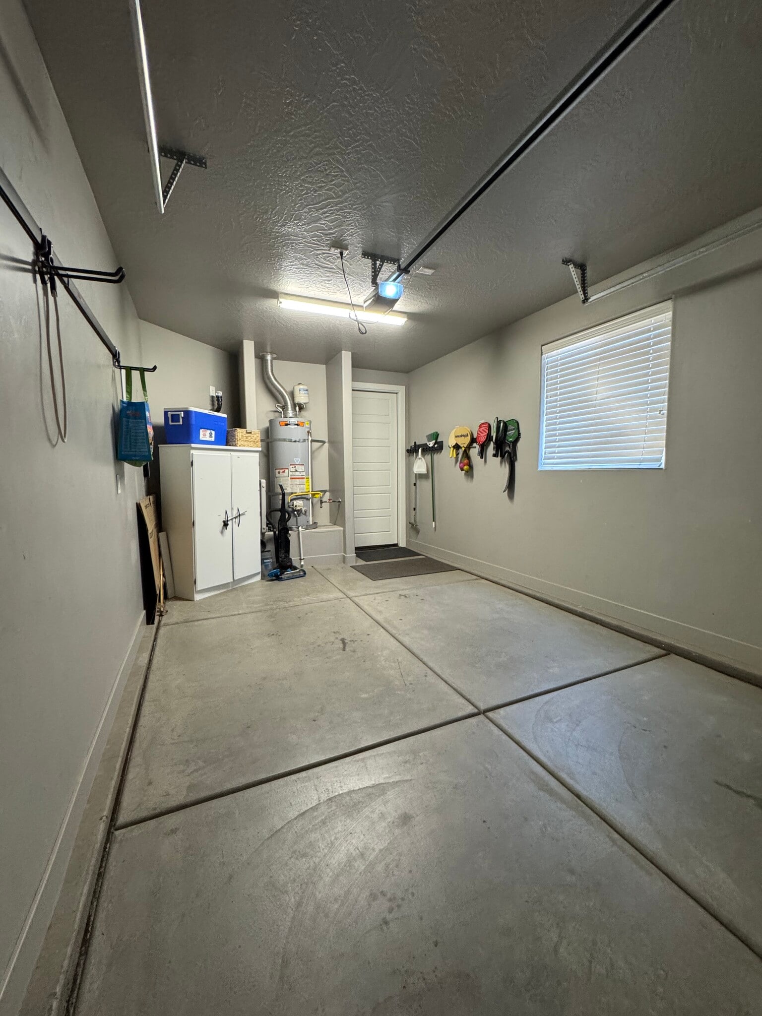 Building Photo - 1610 W Canyon Tree Dr