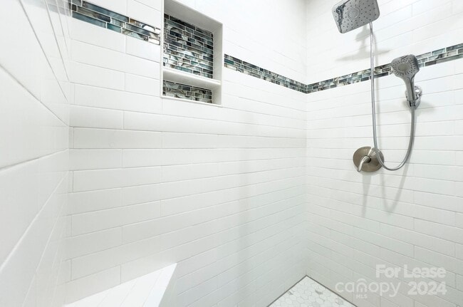 Building Photo - 629 Grandin Rd