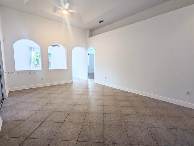 Building Photo - 1602 SE 23rd St