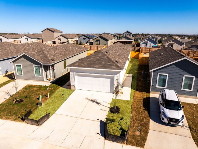 Building Photo - 1 MONTH FREE RENT WITH 18 - 24 MONTH LEASE!!! AVAILABLE THROUGH MAY ONLY! INTERNET INCLUDED!