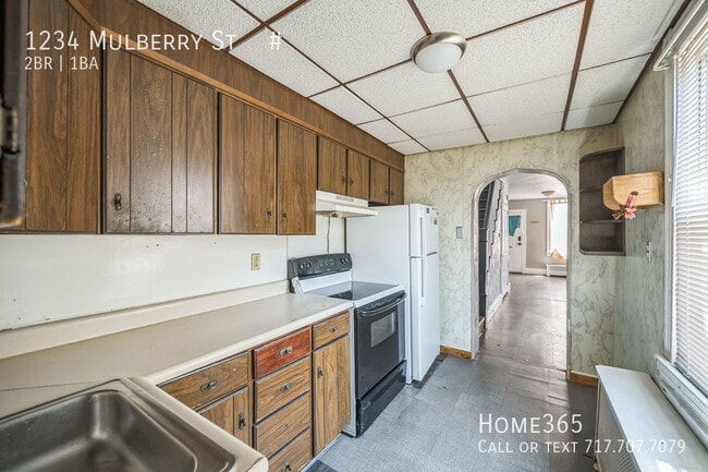 Building Photo - 1234 Mulberry St
