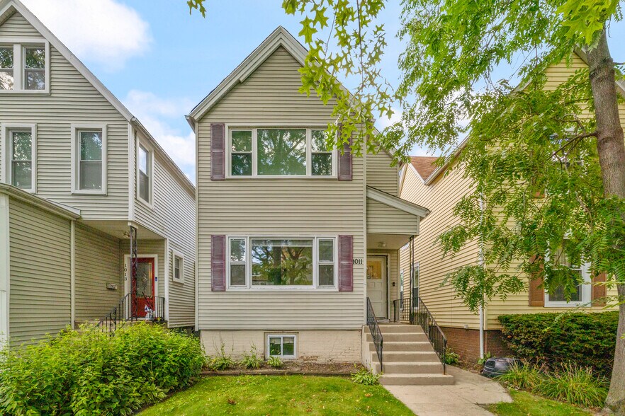 Primary Photo - 1011 Garnett Pl