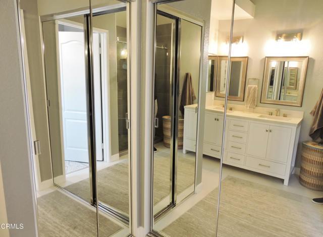 Building Photo - 650 Ivywood Ln