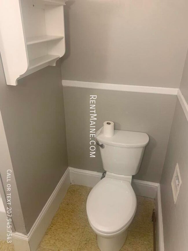 Building Photo - 13 Hudson St