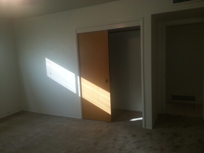 Building Photo - Contemporary Home with a pool near Bullard High School Fresno, CA