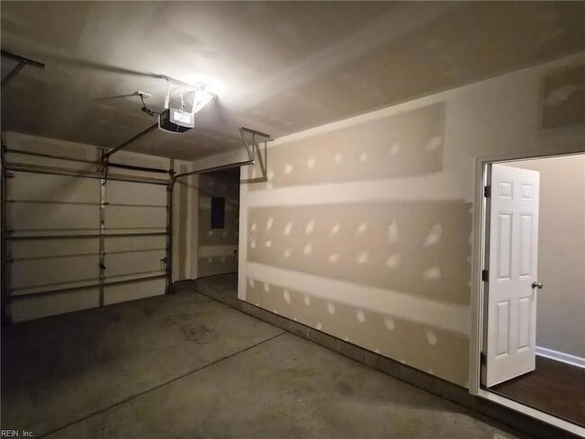 Building Photo - 279 Tigerlilly Dr