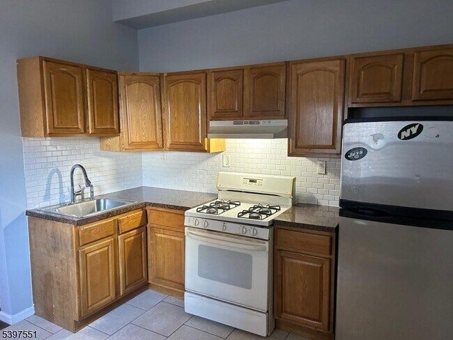 Building Photo - 146 Ripley Pl